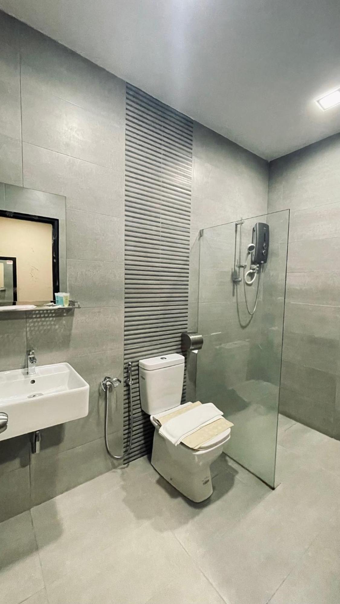 איפוה De Parkview Hotel מראה חיצוני תמונה