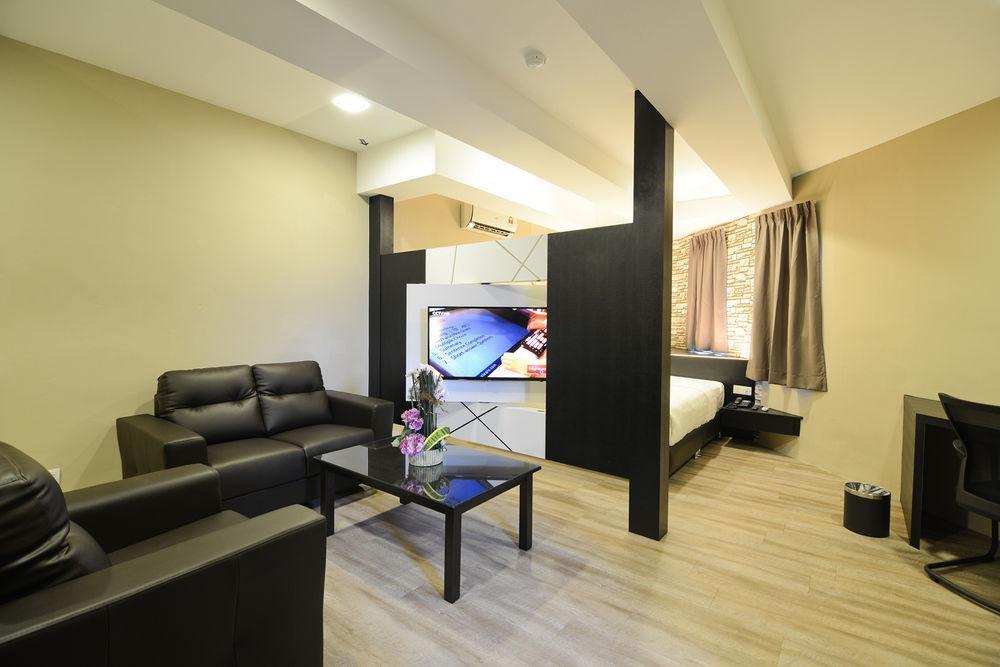 איפוה De Parkview Hotel מראה חיצוני תמונה