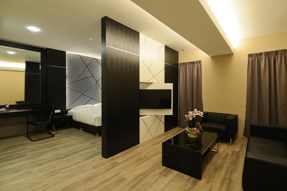 איפוה De Parkview Hotel מראה חיצוני תמונה