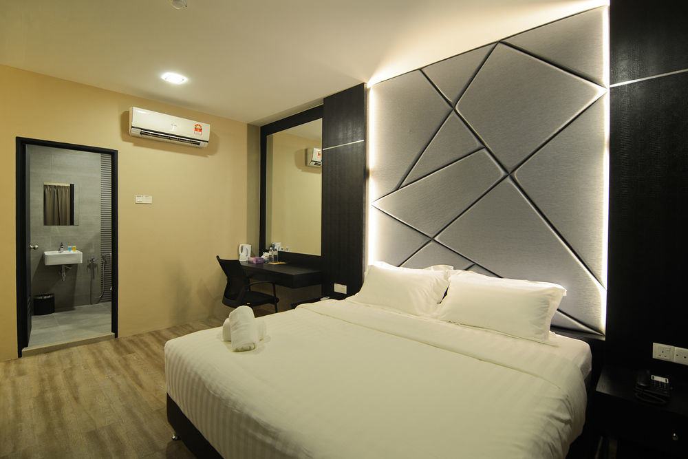 איפוה De Parkview Hotel מראה חיצוני תמונה
